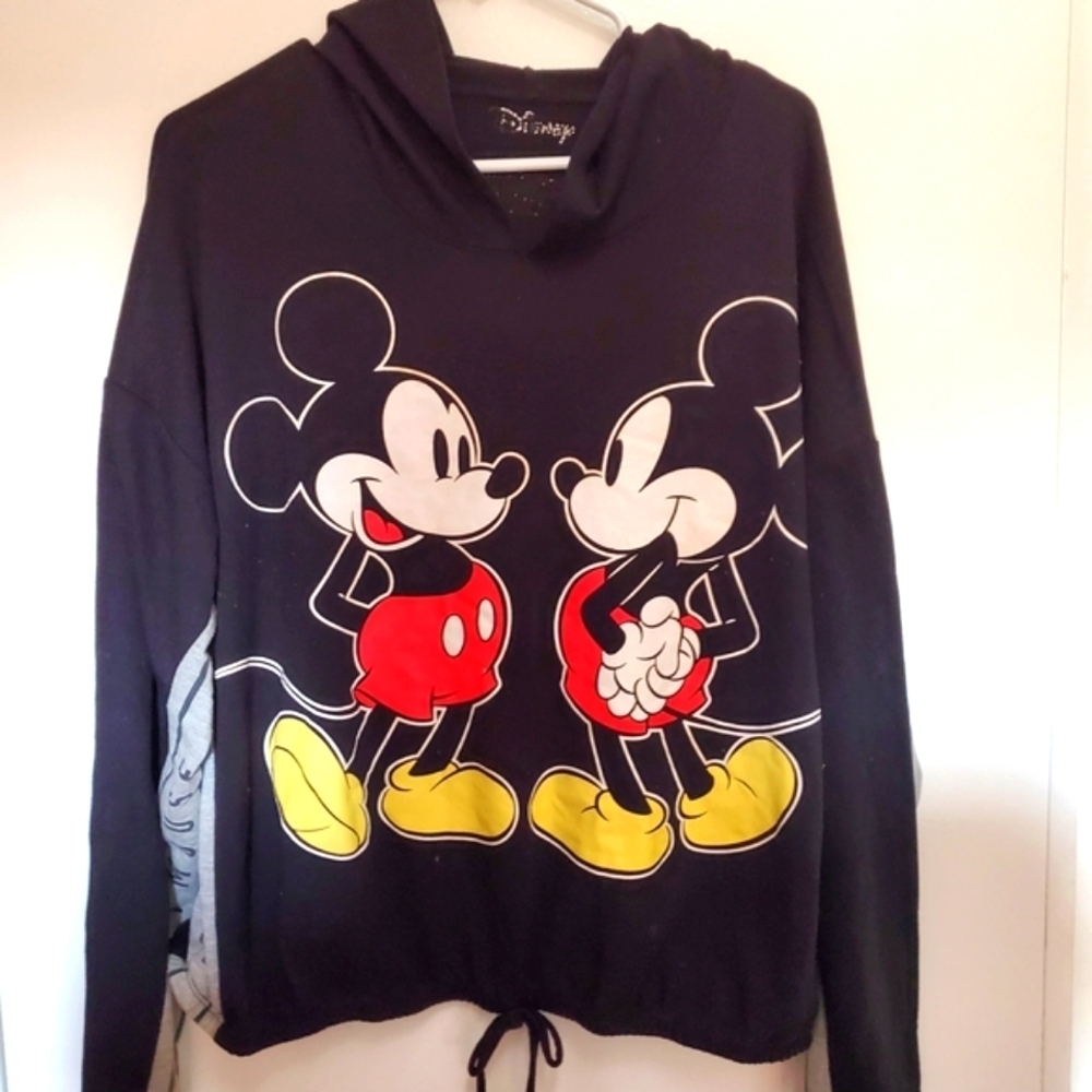 Disney Mickey Mouse Black Light Sweatshirt With Hoodie. Size Xxl